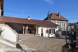 La-cour-et-le-studio-14-rue-de-Champagne-54470-Pannes